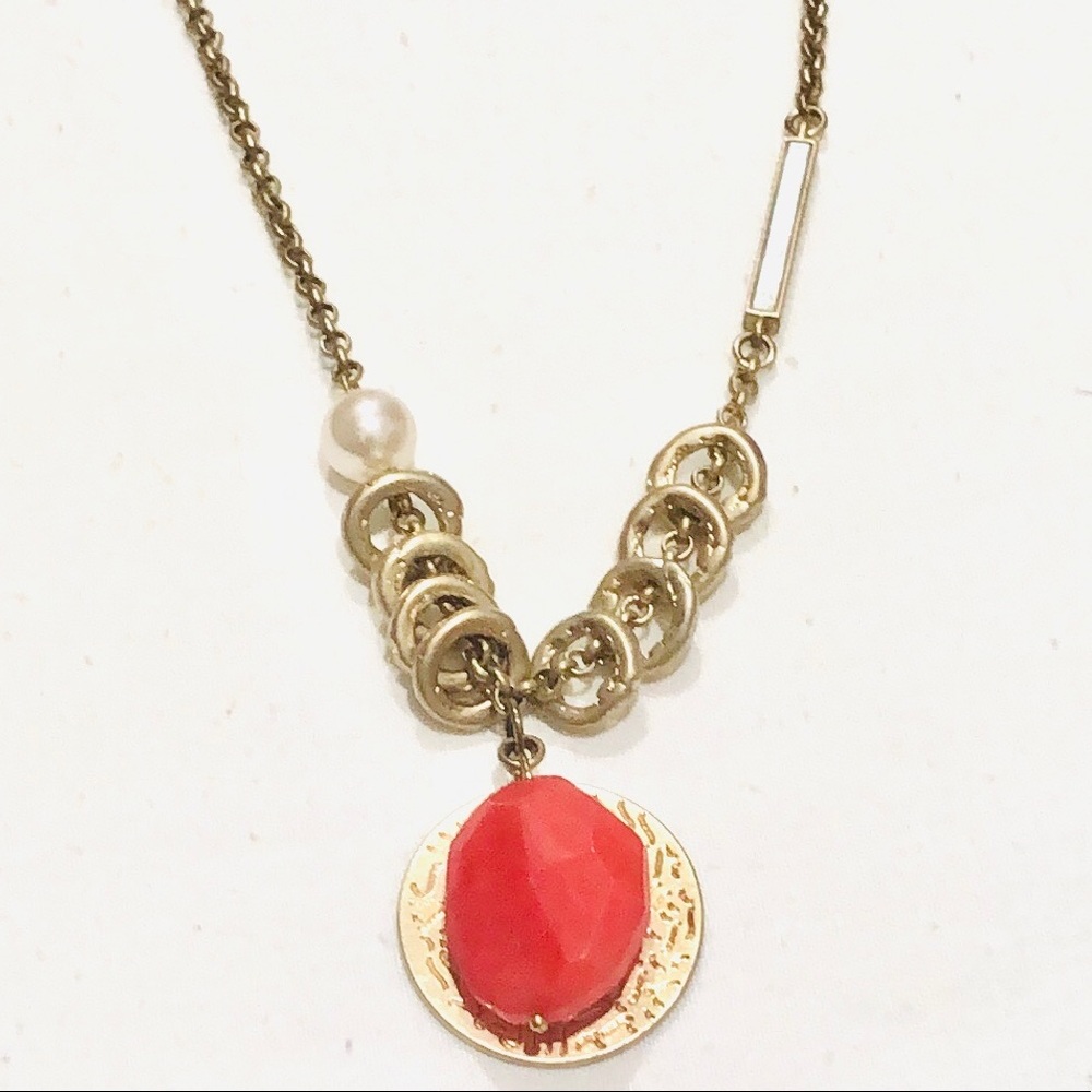 🎉Host Pick!🎉NWOT! Lia Sophia Sahara gold&coral pendant necklace